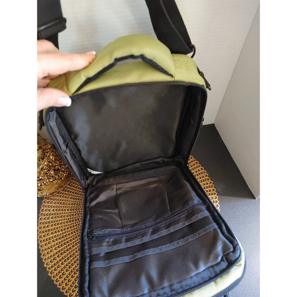 ful Red Label Messenger Crossbody - Picture 7 of 8